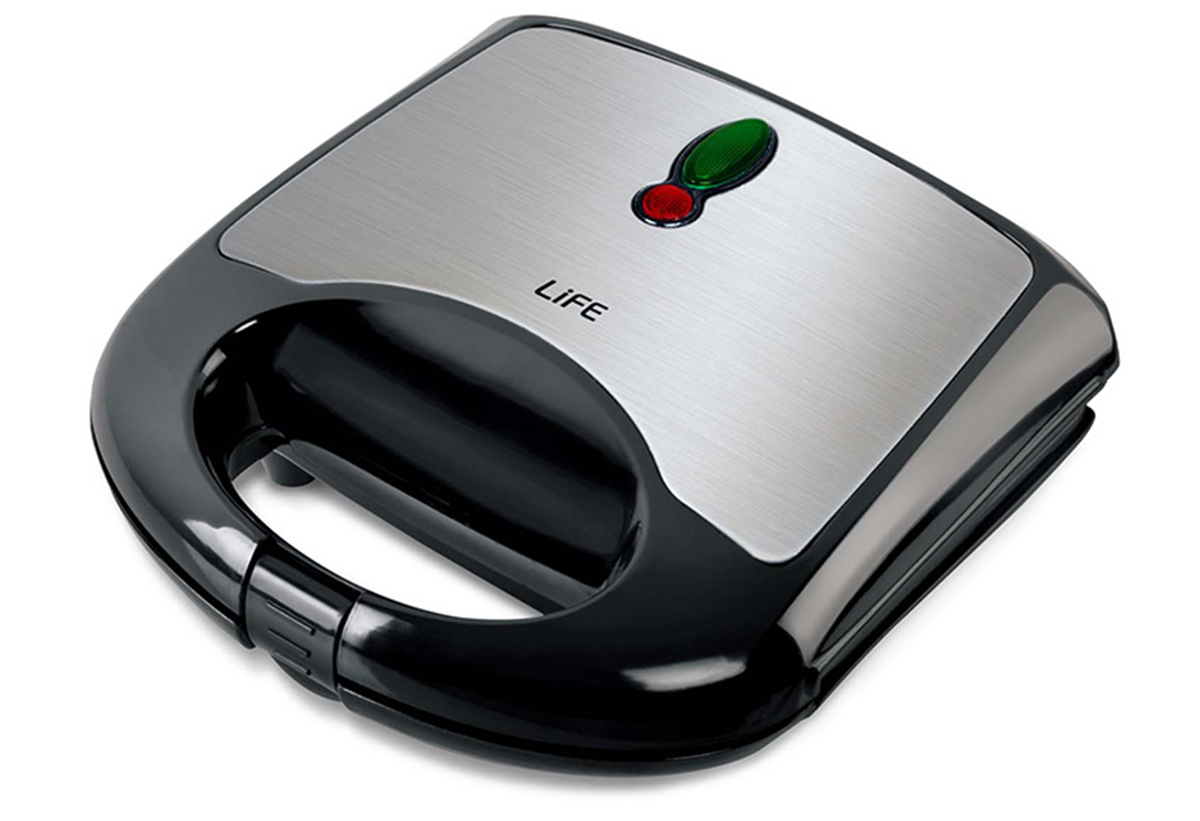 Απεικονίζεται γωνιακή λήψη της τοστιέρας.